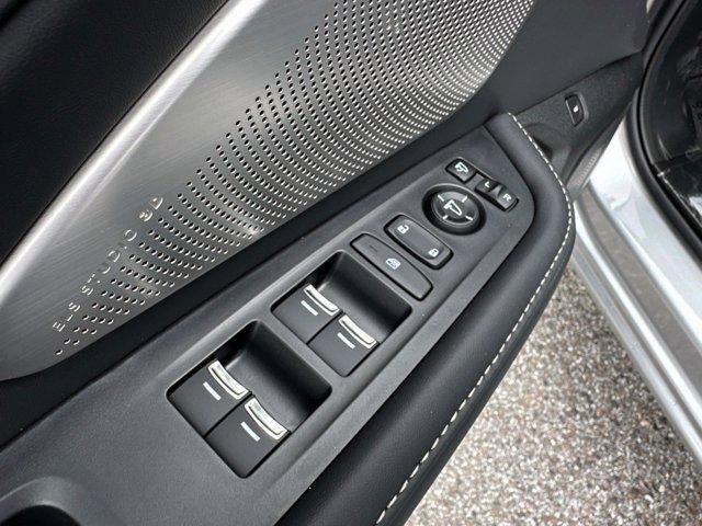 Photo of 2025 Solar Silver Metallic Acura RDX
