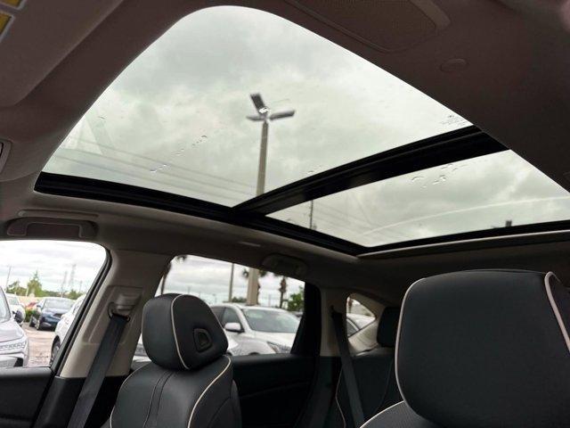 Photo of 2025 Solar Silver Metallic Acura RDX