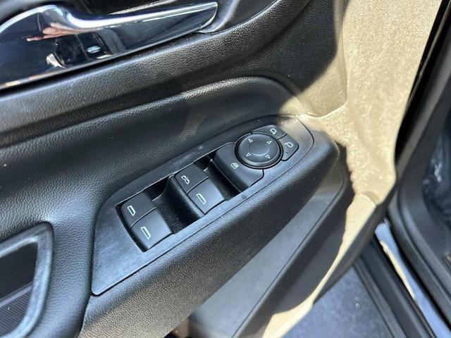Photo of 2020 Mosaic Black Metallic Chevrolet Equinox