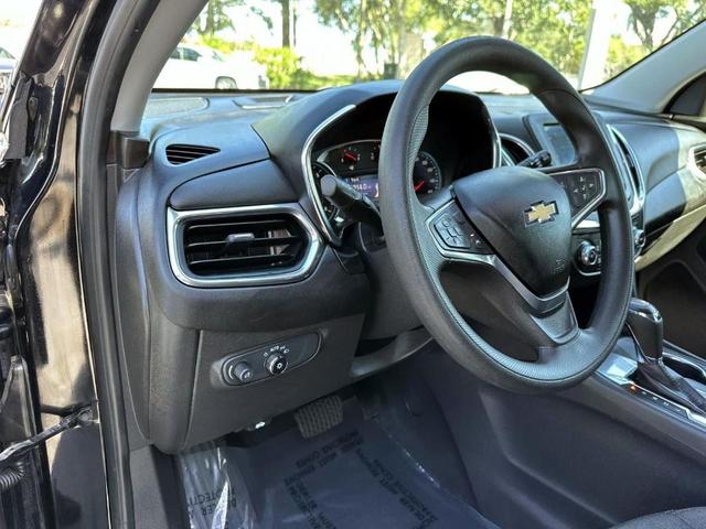 Photo of 2020 Mosaic Black Metallic Chevrolet Equinox