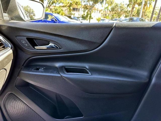 Photo of 2020 Mosaic Black Metallic Chevrolet Equinox