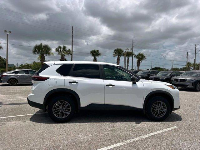 Photo of 2024 Everest White P Nissan Rogue