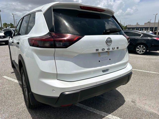 Photo of 2024 Everest White P Nissan Rogue