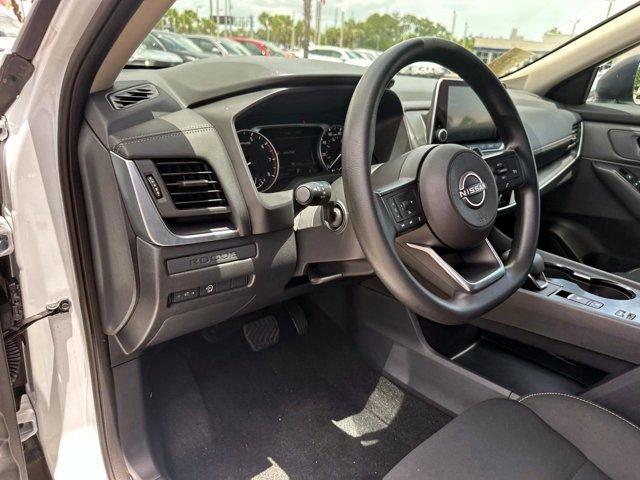 Photo of 2024 Everest White P Nissan Rogue