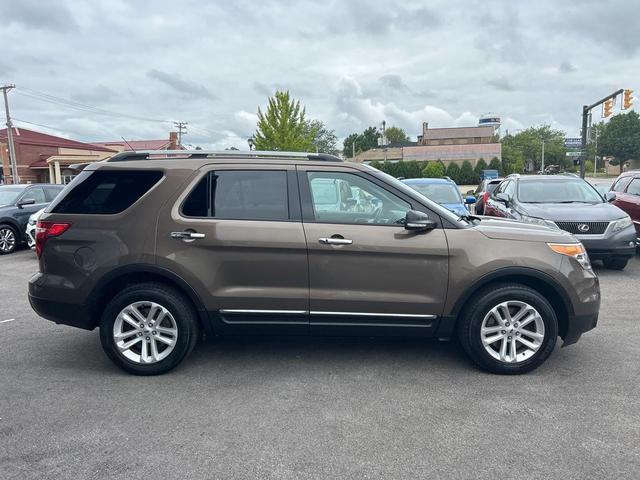 Photo of 2015 Caribou Metallic Ford Explorer
