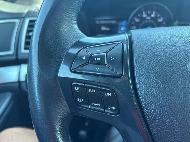 Photo of 2017 Ingot Silver Ford Explorer