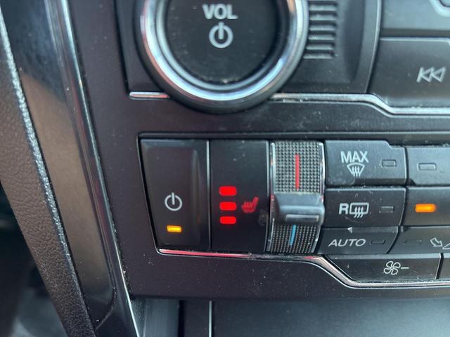 Photo of 2017 Ingot Silver Ford Explorer