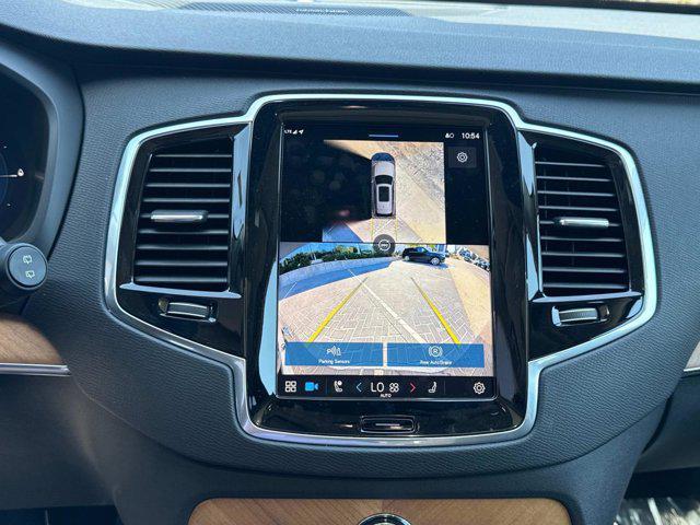 Photo of 2024 Onyx Black Metallic Volvo XC90 Recharge Plug-In Hybrid