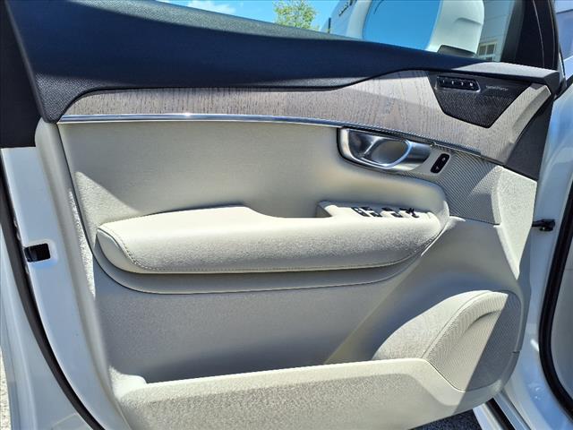 Photo of 2023 Crystal White Volvo XC90 Recharge Plug-In Hybrid