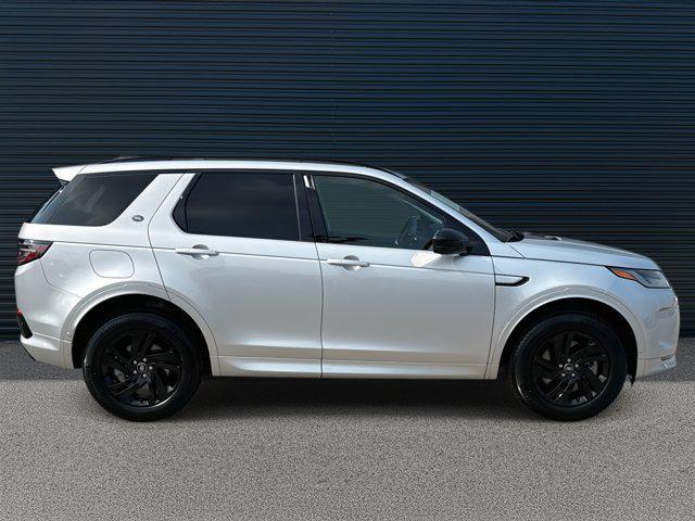 Photo of 2025 Hakuba Silver Metallic Land Rover Discovery Sport