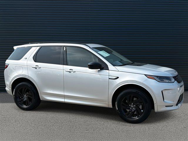 Photo of 2025 Hakuba Silver Metallic Land Rover Discovery Sport