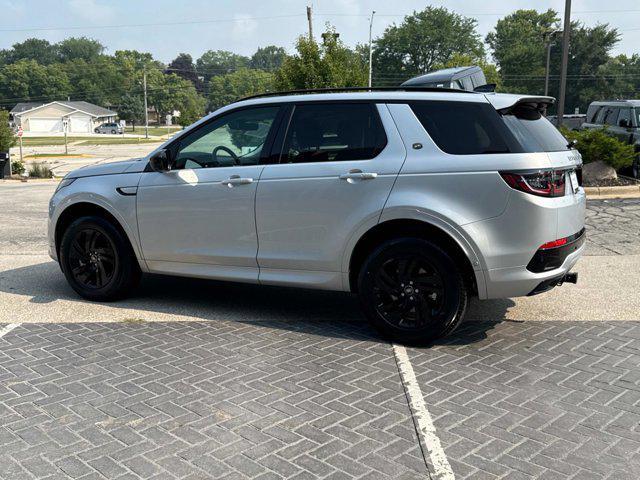 Photo of 2025 Hakuba Silver Metallic Land Rover Discovery Sport