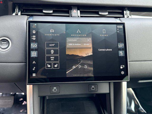 Photo of 2025 Hakuba Silver Metallic Land Rover Discovery Sport
