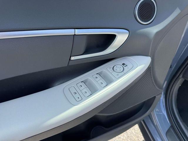Photo of 2025 Blue Hyundai SONATA