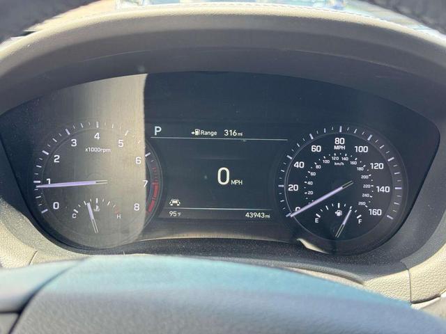 Photo of 2018 Victoria Black Genesis G80