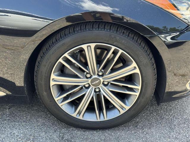 Photo of 2018 Victoria Black Genesis G80