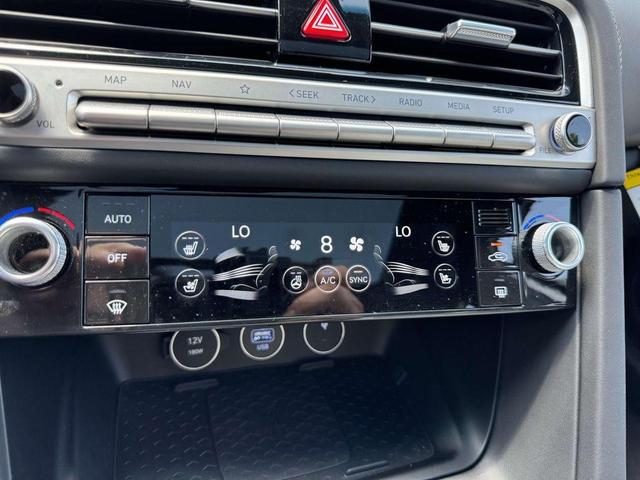 Photo of 2024 Uyuni White Genesis G70