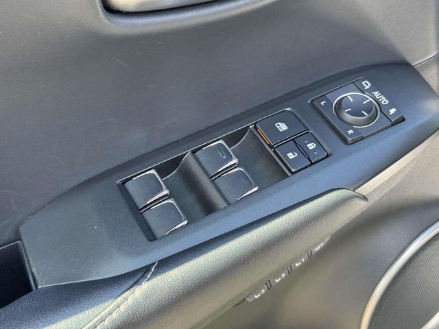 Photo of 2019 Gray Lexus NX 300
