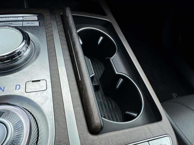 Photo of 2023 White Genesis G80