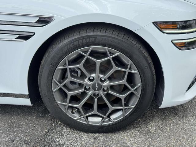 Photo of 2023 White Genesis G80
