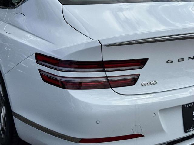 Photo of 2023 White Genesis G80