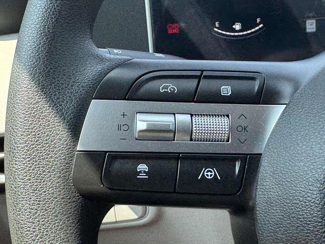 Photo of 2025 White Pearl Hyundai TUCSON