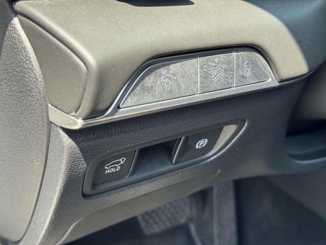 Photo of 2025 White Genesis GV80