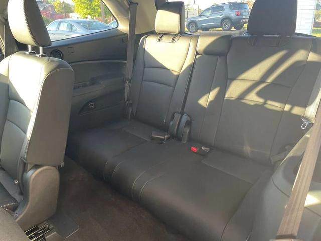 Photo of 2022 Modern Steel Metallic Honda Pilot