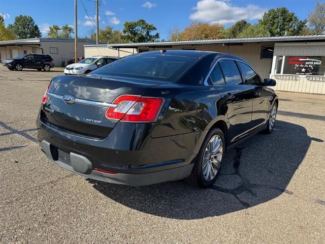 Photo of 2012 Tuxedo Black Metallic Ford Taurus