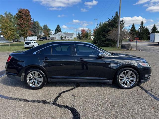 Photo of 2012 Tuxedo Black Metallic Ford Taurus