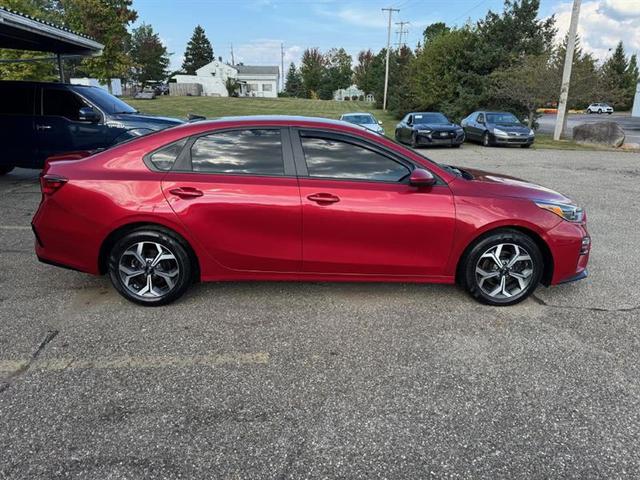 Photo of 2021 Currant Red Kia Forte