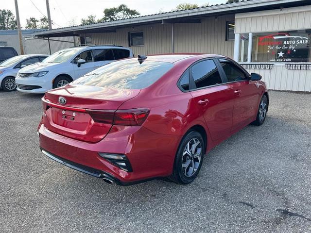 Photo of 2021 Currant Red Kia Forte