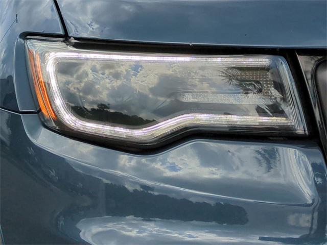 Photo of 2021 Pacific Blue Clearcoat Jeep Grand Cherokee
