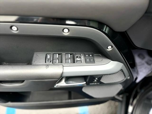 Photo of 2023 Santorini Black Metallic Land Rover Defender