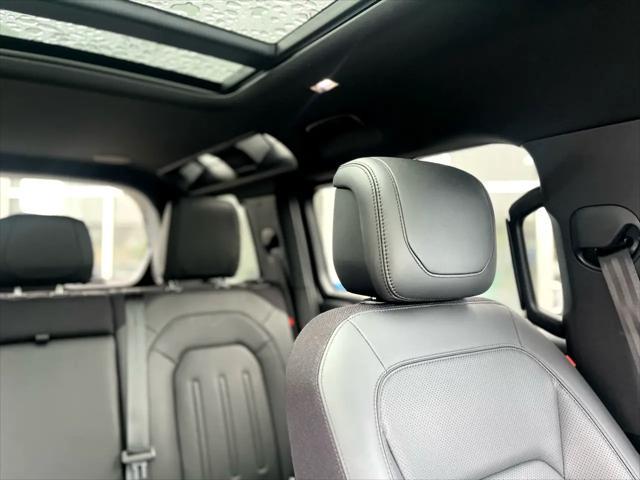 Photo of 2023 Santorini Black Metallic Land Rover Defender
