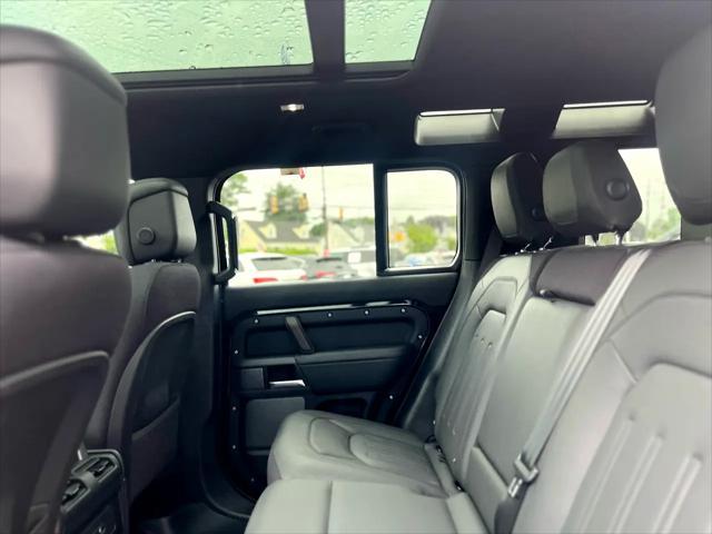 Photo of 2023 Santorini Black Metallic Land Rover Defender