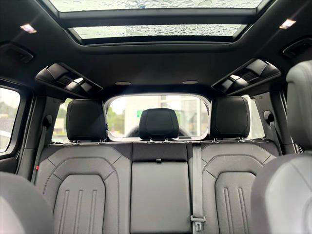 Photo of 2023 Santorini Black Metallic Land Rover Defender