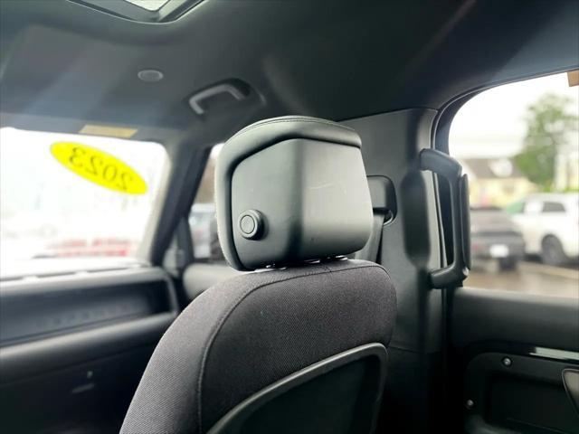 Photo of 2023 Santorini Black Metallic Land Rover Defender
