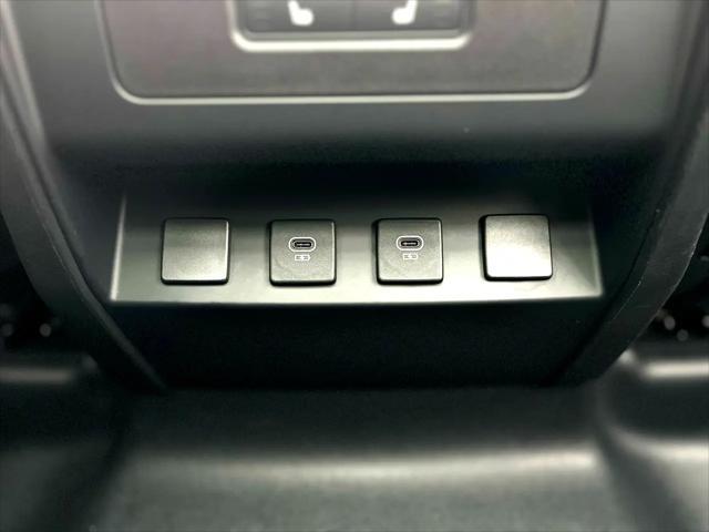 Photo of 2023 Santorini Black Metallic Land Rover Defender