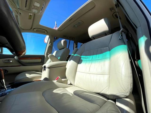 Photo of 2007 Sand Dollar Pearl Lexus LX 470