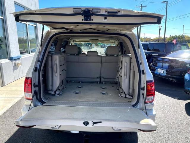 Photo of 2007 Sand Dollar Pearl Lexus LX 470