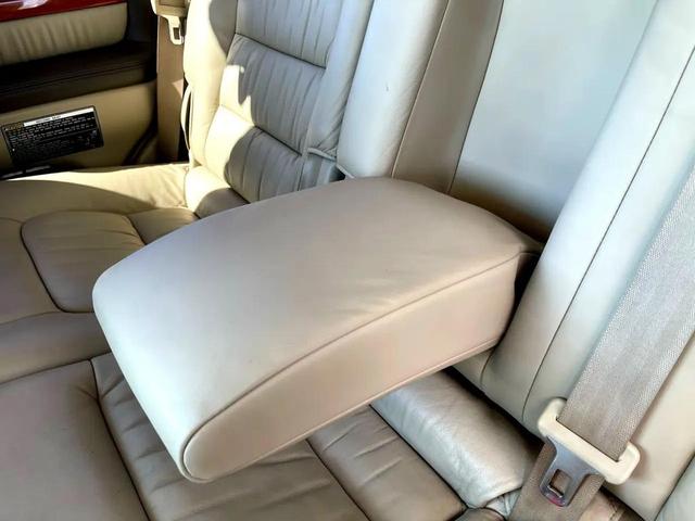 Photo of 2007 Sand Dollar Pearl Lexus LX 470