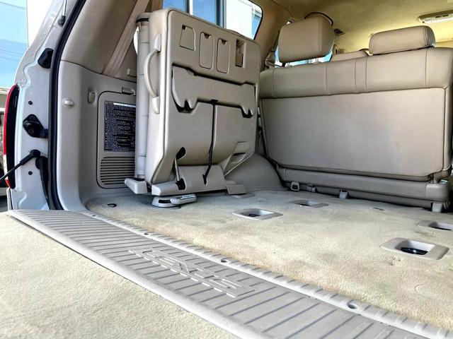Photo of 2007 Sand Dollar Pearl Lexus LX 470