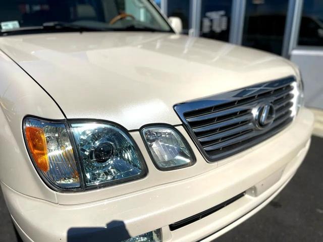 Photo of 2007 Sand Dollar Pearl Lexus LX 470