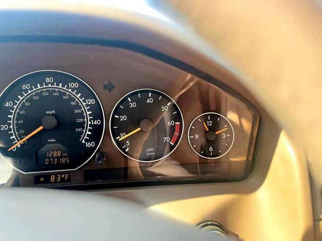 Photo of 2001 BLACK Mercedes-Benz SL-Class