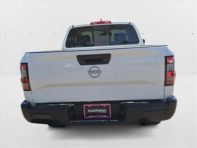 Photo of 2026 Glacier White Nissan Frontier