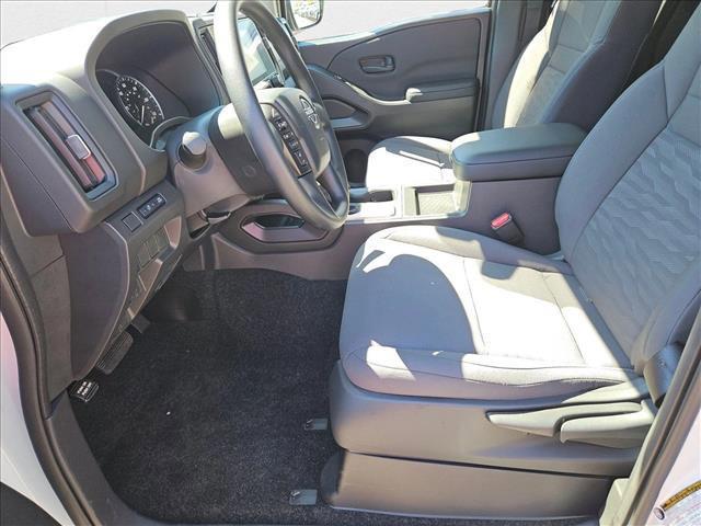 Photo of 2026 Glacier White Nissan Frontier