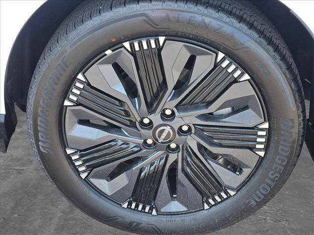 Photo of 2025 Everest White Pearl Tricoat Nissan Murano