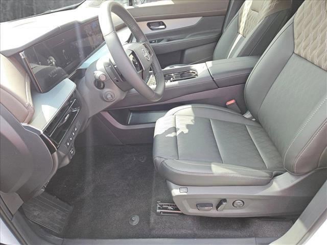 Photo of 2025 Everest White Pearl Tricoat Nissan Murano