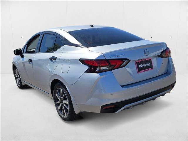Photo of 2025 Brilliant Silver Metallic Nissan Versa